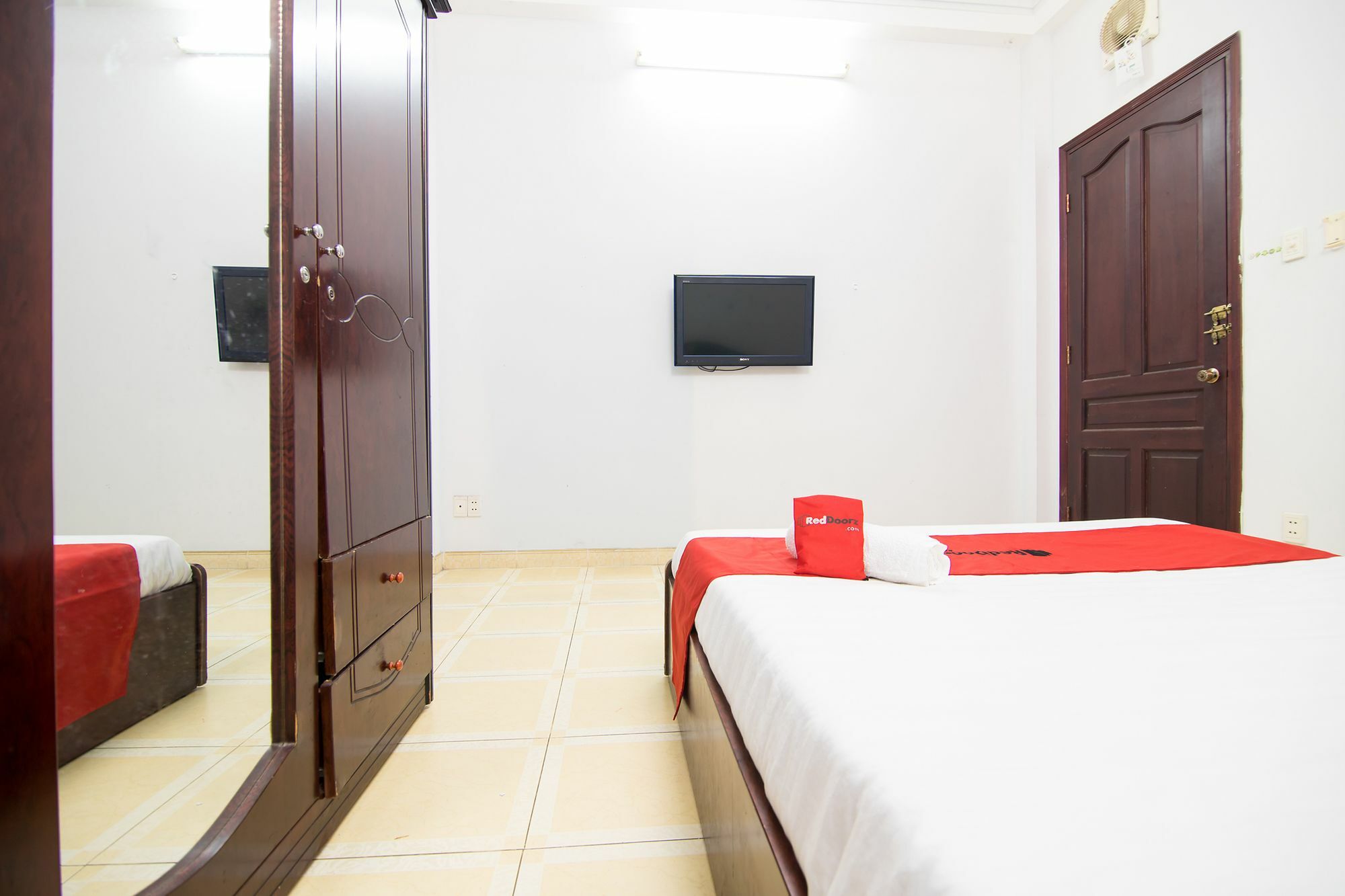 Reddoorz Near Pico Plaza Cong Hoa Hotel Ho Şi Min Exterior foto